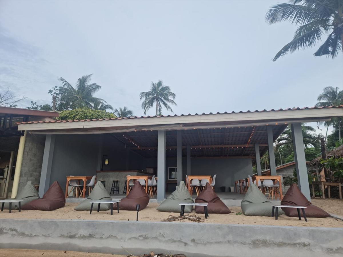 Scandinavian Beach Resort Koh Lanta Exterior photo